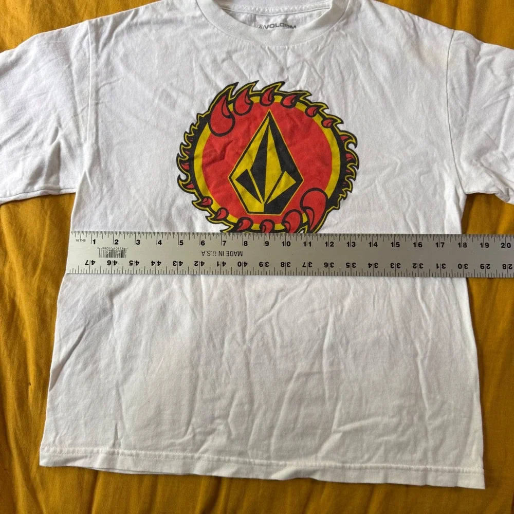 Volcom Boys Large White Graphic Tee Shirt Short Sleeve Flame‎ Stone Logo L/G